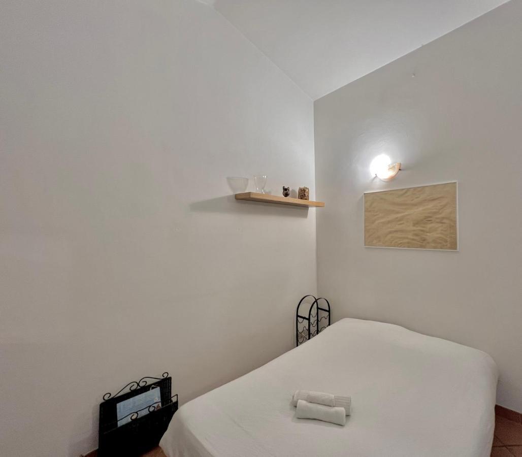 Independent House With Private Patio In Rome Roma Exterior foto