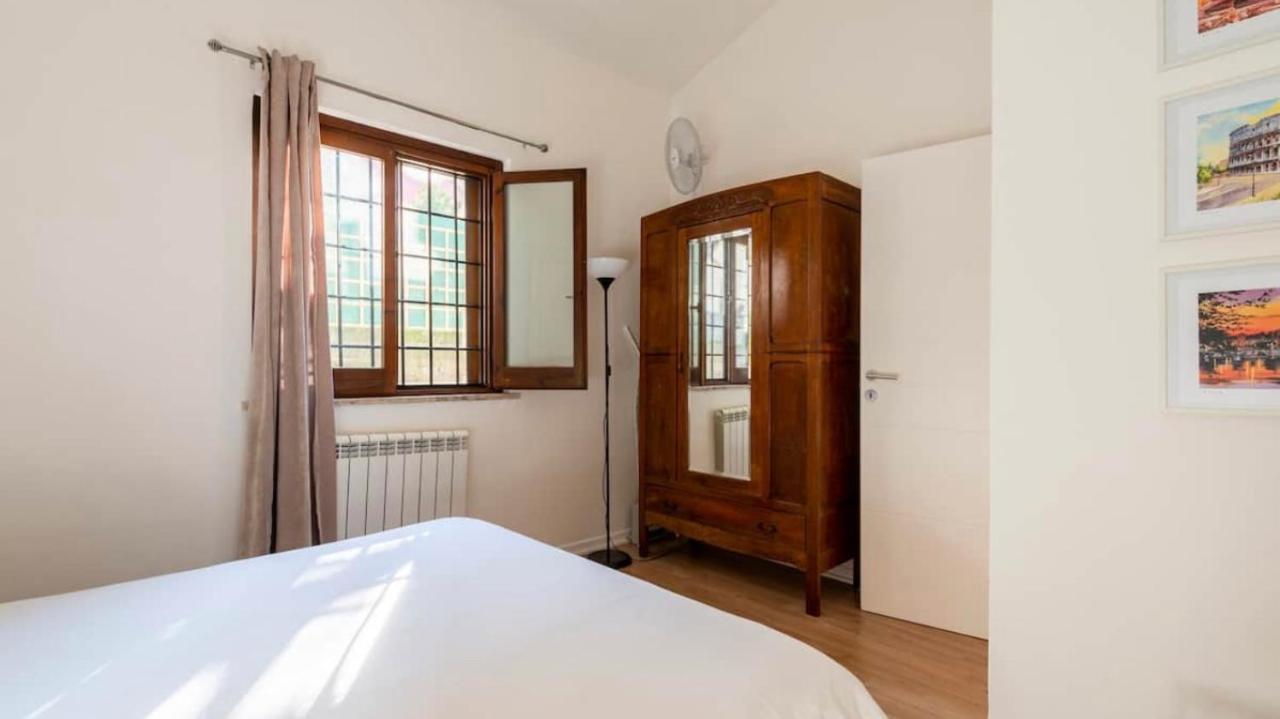 Independent House With Private Patio In Rome Roma Exterior foto